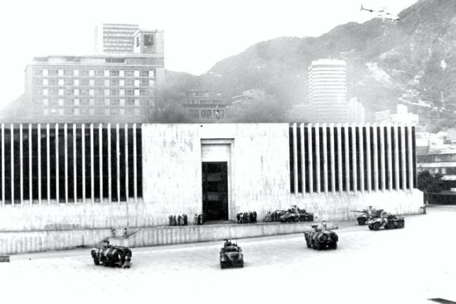 palacio de justicia tanques apuntando